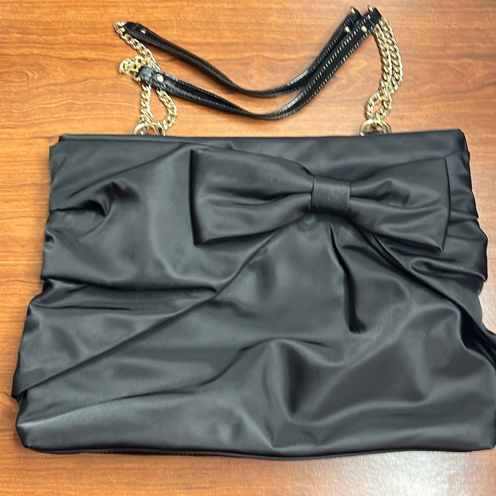 Kate Spade New York w/Accented Front Bow